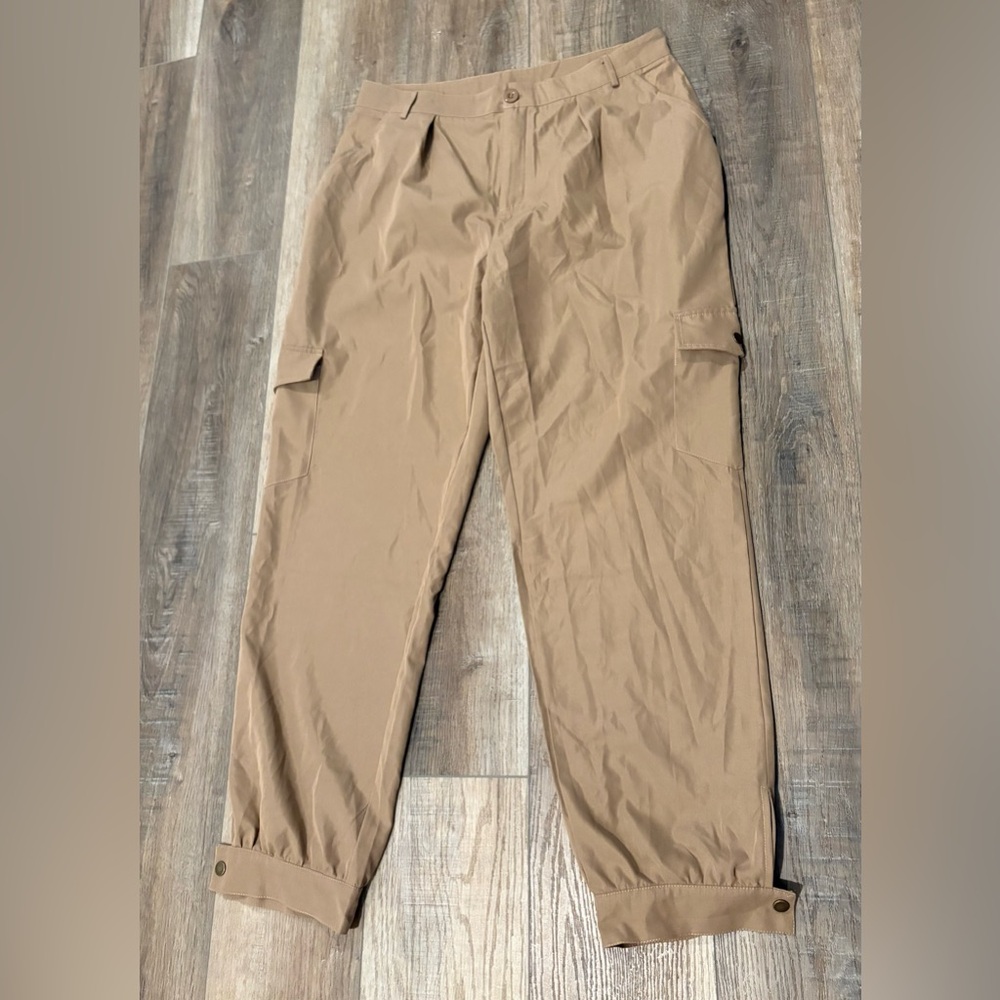 Stylish Women's Tan Cargo Pants
